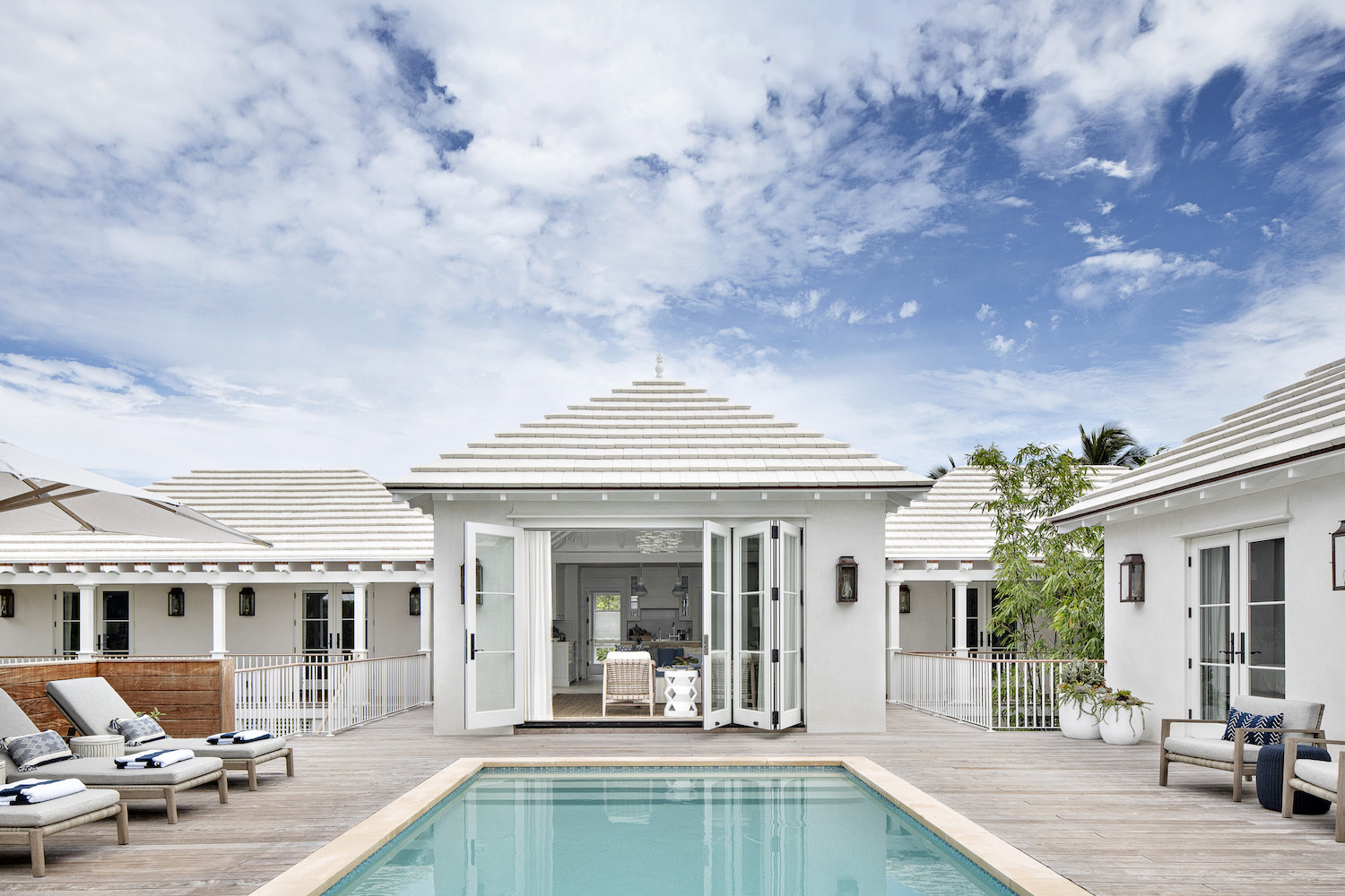 Floridian Guest Compound